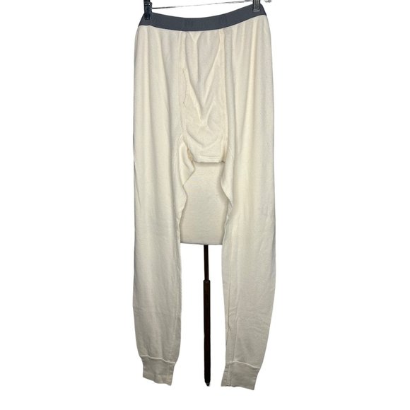 BVD thermal two piece set size large TINY FLAW - Picture 6 of 9